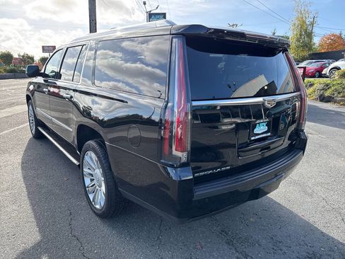 Used 2016 Cadillac Escalade ESV Platinum image 3