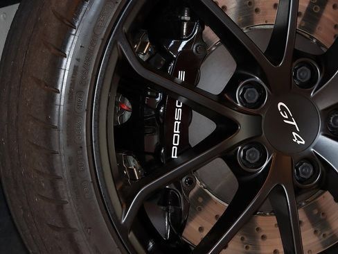 Used 2020 Porsche 718 Cayman GT4 image 12