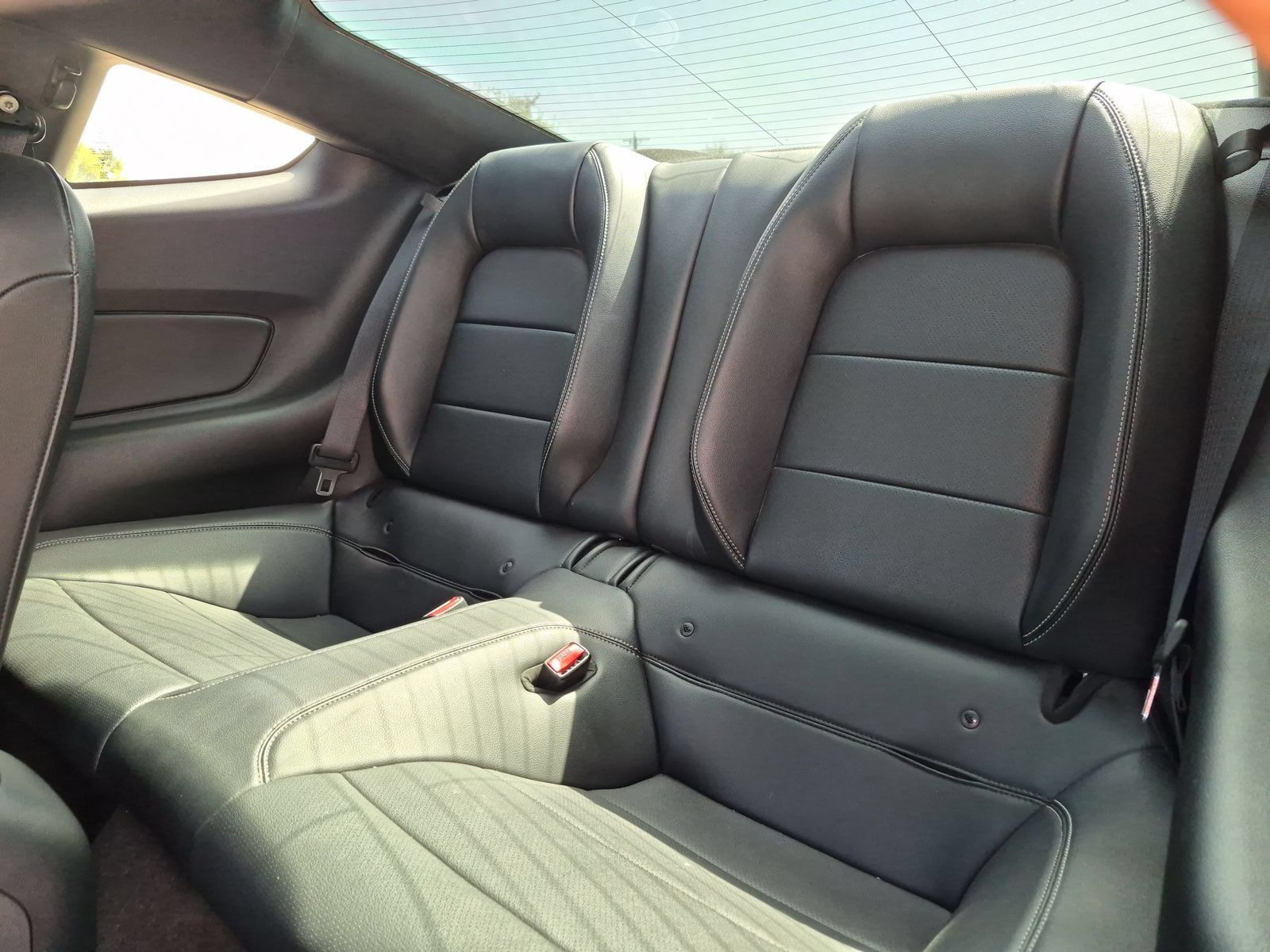 Used 2015 Ford Mustang GT Premium RWD image 21