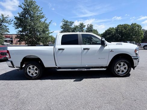 Used 2024 RAM 2500 Big Horn w/ Off Road Package AWD/4WD image 4