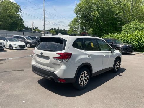 Used 2023 Subaru Forester Premium AWD/4WD image 5