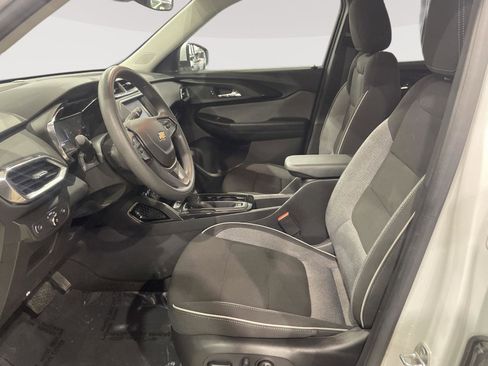 Used 2022 Chevrolet TrailBlazer LT w/ Driver Confidence Package AWD/4WD image 19
