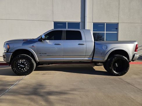 Used 2022 RAM 3500 Limited image 4