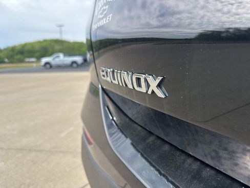 Used 2023 Chevrolet Equinox Premier AWD/4WD image 9