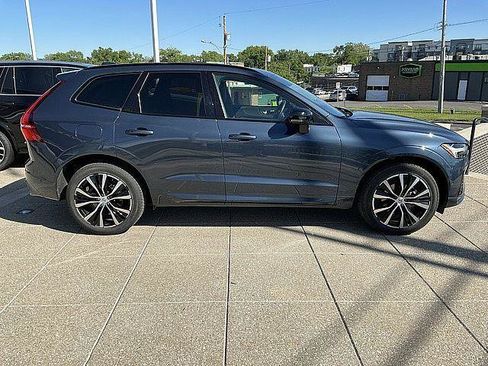 Certified 2023 Volvo XC60 B5 Plus w/ Climate Package AWD/4WD image 7