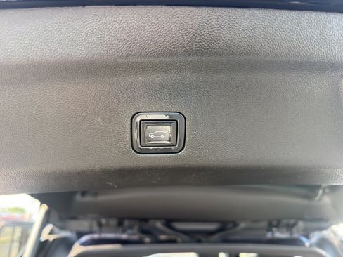 Used 2024 Chevrolet Tahoe LT AWD/4WD image 14