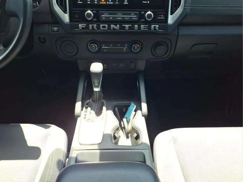 Used 2026 Nissan Frontier SV RWD image 11