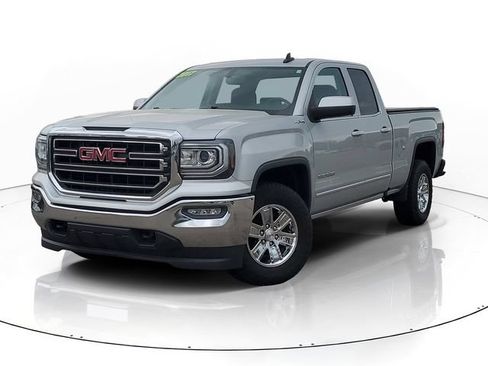 Used 2017 GMC Sierra 1500 SLE w/ SLE Value Package AWD/4WD image 1