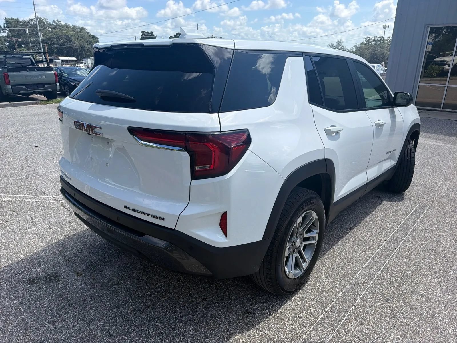 Used 2025 GMC Terrain Elevation FWD image 8
