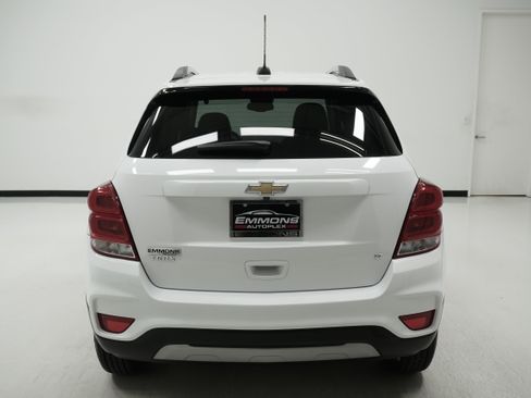 Used 2020 Chevrolet Trax LT w/ LT Convenience Package image 5
