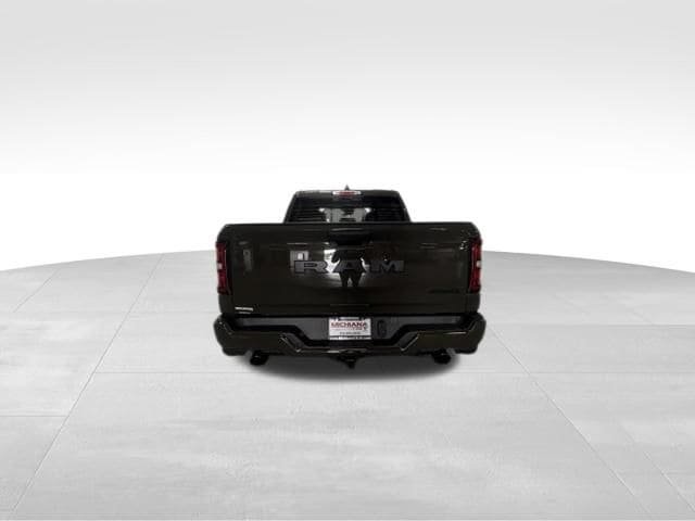 New 2027 RAM 1500 Express AWD/4WD image 8