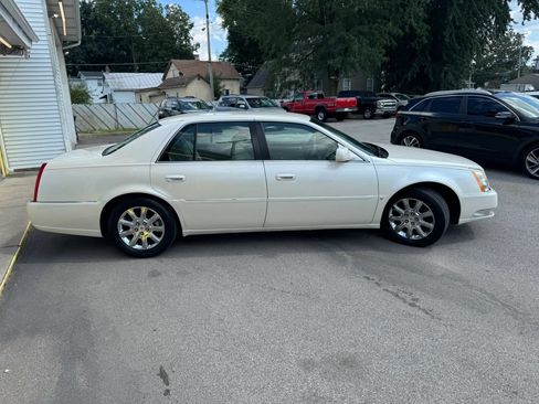 Used 2008 Cadillac DTS FWD image 9