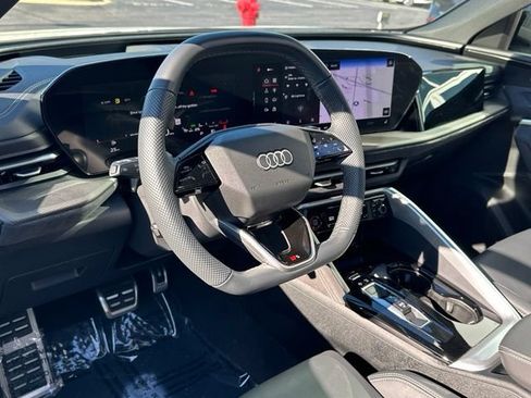 Used 2025 Audi SQ5 Premium Plus w/ Premium Plus Package AWD/4WD image 37
