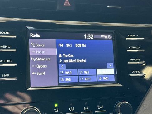 Used 2019 Toyota Camry LE FWD image 17