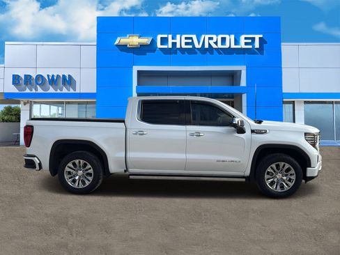 Used 2022 GMC Sierra 1500 Denali image 2