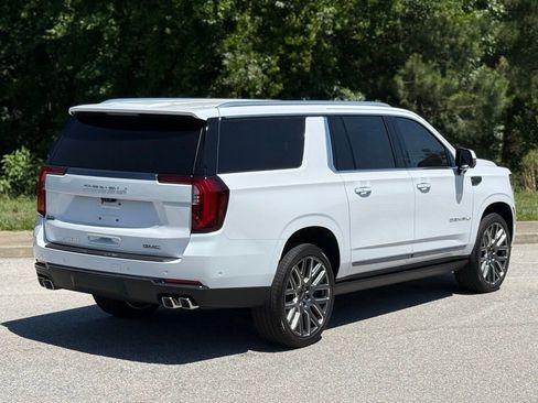 New 2026 GMC Yukon XL Denali Ultimate w/ LPO, Illumination Package AWD/4WD image 14