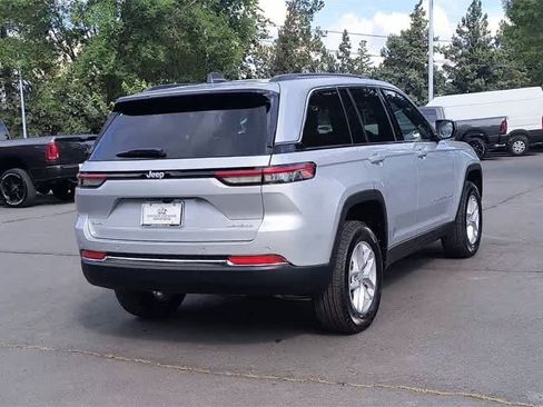 New 2025 Jeep Grand Cherokee Laredo X w/ Luxury Tech Group I image 8