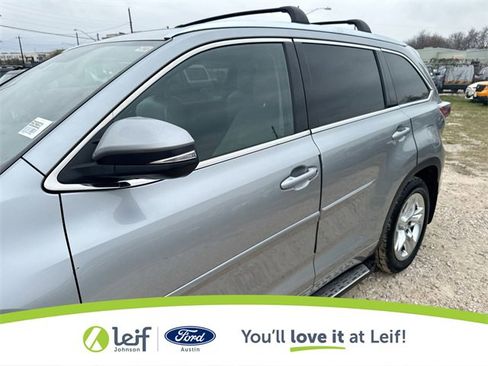 Used 2015 Toyota Highlander Limited Platinum image 35