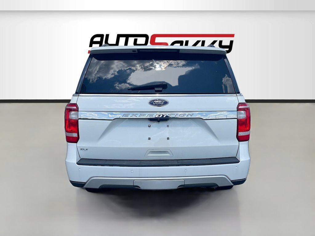 Used 2021 Ford Expedition XLT AWD/4WD image 6