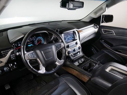 Used 2018 GMC Yukon Denali w/ Denali Ultimate Package AWD/4WD image 17