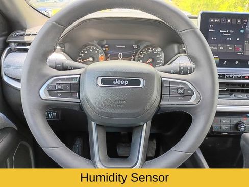 Used 2023 Jeep Compass Latitude w/ Convenience Group AWD/4WD image 13