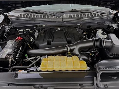 Used 2018 Ford Expedition Platinum RWD image 34