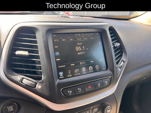 Used 2016 Jeep Cherokee Limited w/ Luxury Group FWD image 7
