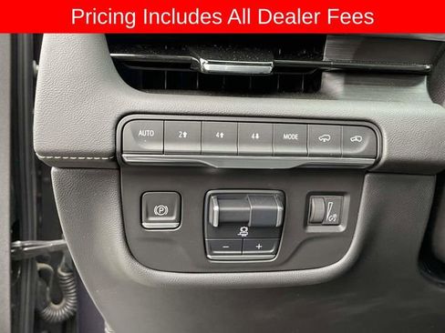 Used 2022 Cadillac Escalade Premium Luxury w/ Performance Package AWD/4WD image 27