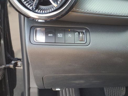 Used 2025 Chevrolet Equinox LT AWD/4WD image 12