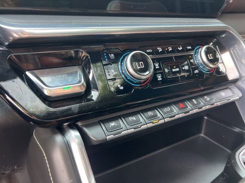 Used 2022 GMC Sierra 1500 Denali Ultimate image 19