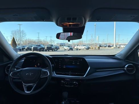 Used 2024 Chevrolet Trax ACTIV w/ Sunroof Package image 13