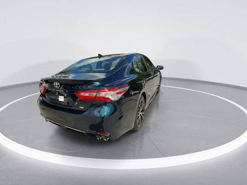Used 2020 Toyota Camry SE w/ Convenience Package image 7