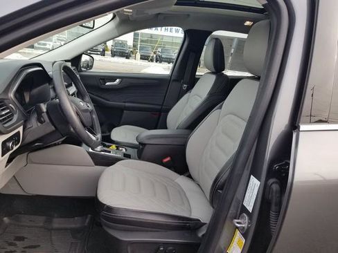 Certified 2023 Ford Escape Platinum w/ Premium Technology Package image 12