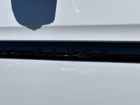 New 2025 Lincoln Navigator Reserve w/ Jet Appearance Package image 27