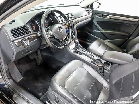 Used 2017 Volkswagen Passat 1.8T SE image 10