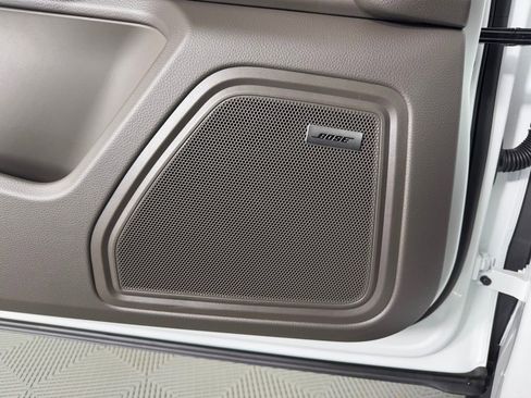 Certified 2026 Porsche Macan image 23