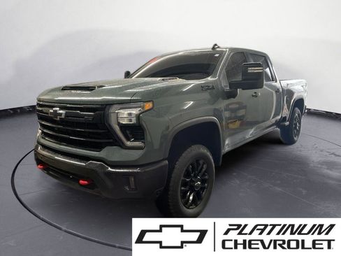Used 2025 Chevrolet Silverado 2500 LT w/ Trail Boss Package AWD/4WD image 1