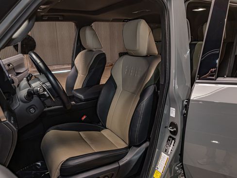 Used 2024 Lexus GX 550 AWD/4WD image 20