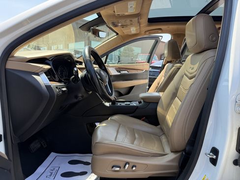 Used 2020 Cadillac XT5 Premium Luxury w/ Platinum Package image 10