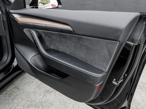 Used 2023 Tesla Model 3 Standard Range image 54