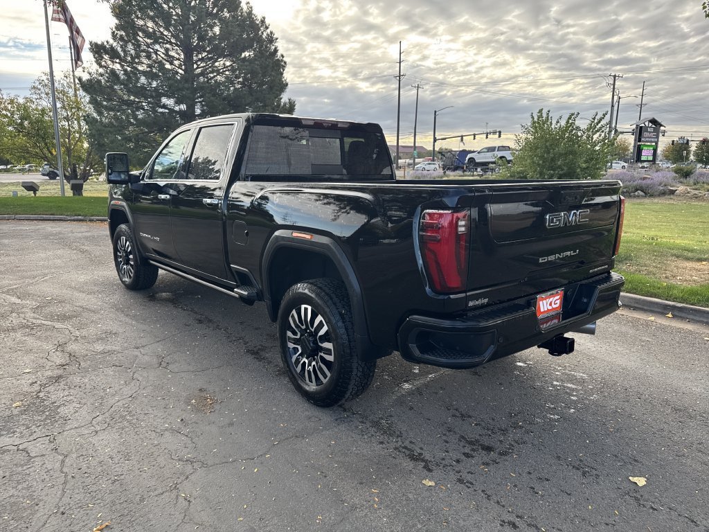 Used 2025 GMC Sierra 3500 Denali Ultimate AWD/4WD image 5