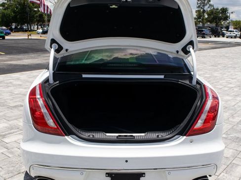 Used 2019 Jaguar XJ L Portfolio RWD image 7