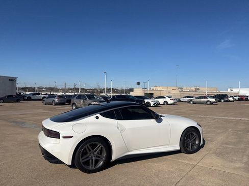Certified 2025 Nissan Z Sport w/ Floor Mat Package image 27
