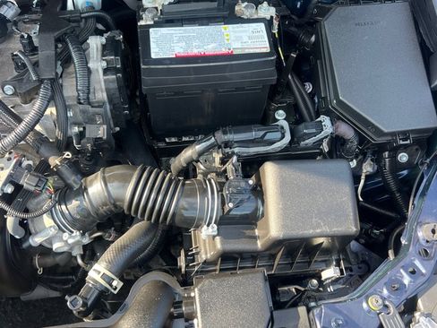 Used 2022 Toyota Corolla LE FWD image 42