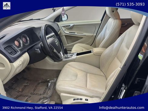 Used 2012 Volvo S60 T5 FWD image 25