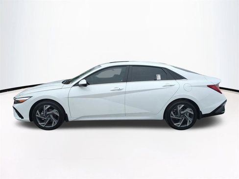 New 2026 Hyundai Elantra Limited FWD image 8