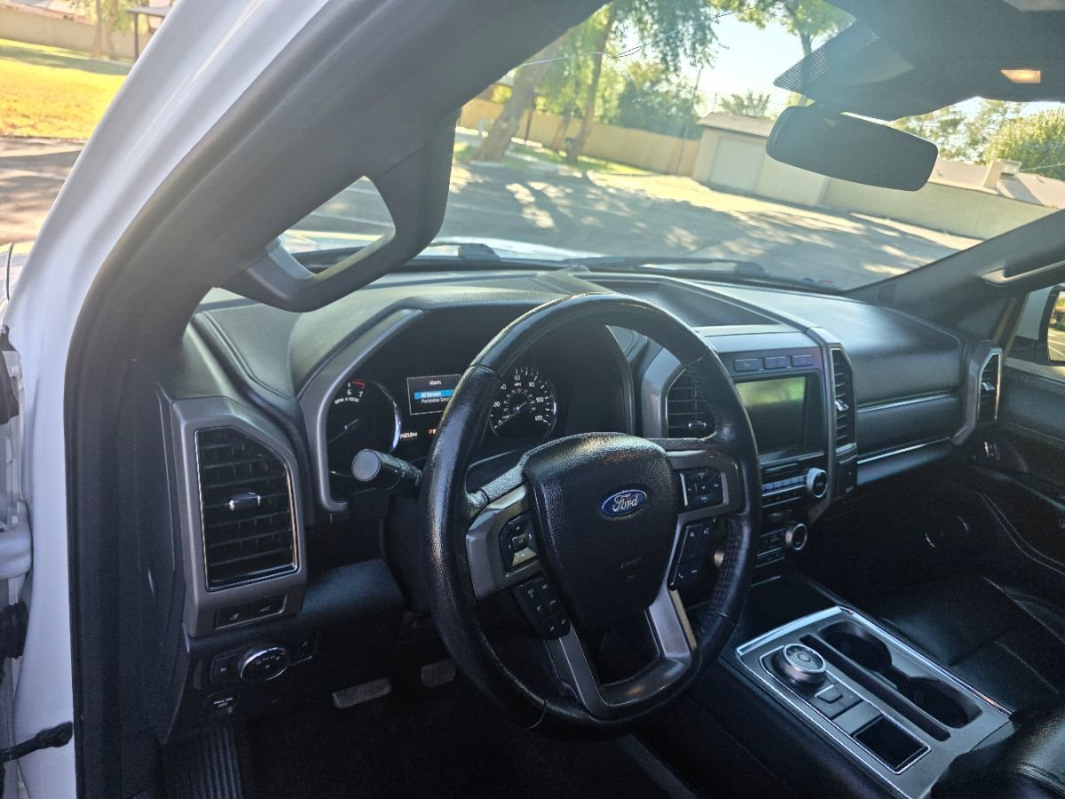 Used 2020 Ford Expedition XLT w/ Equipment Group 202A RWD image 17