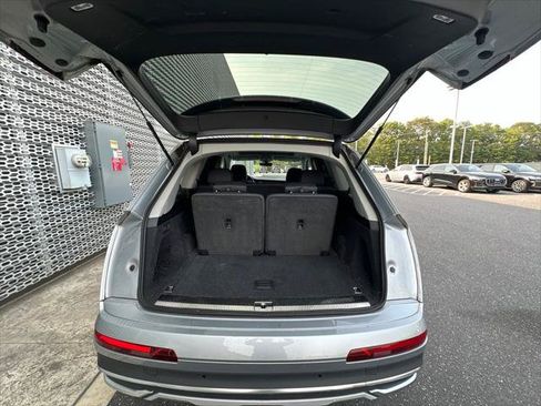 Used 2023 Audi Q7 3.0T Premium Plus w/ Premium Plus Package AWD/4WD image 12