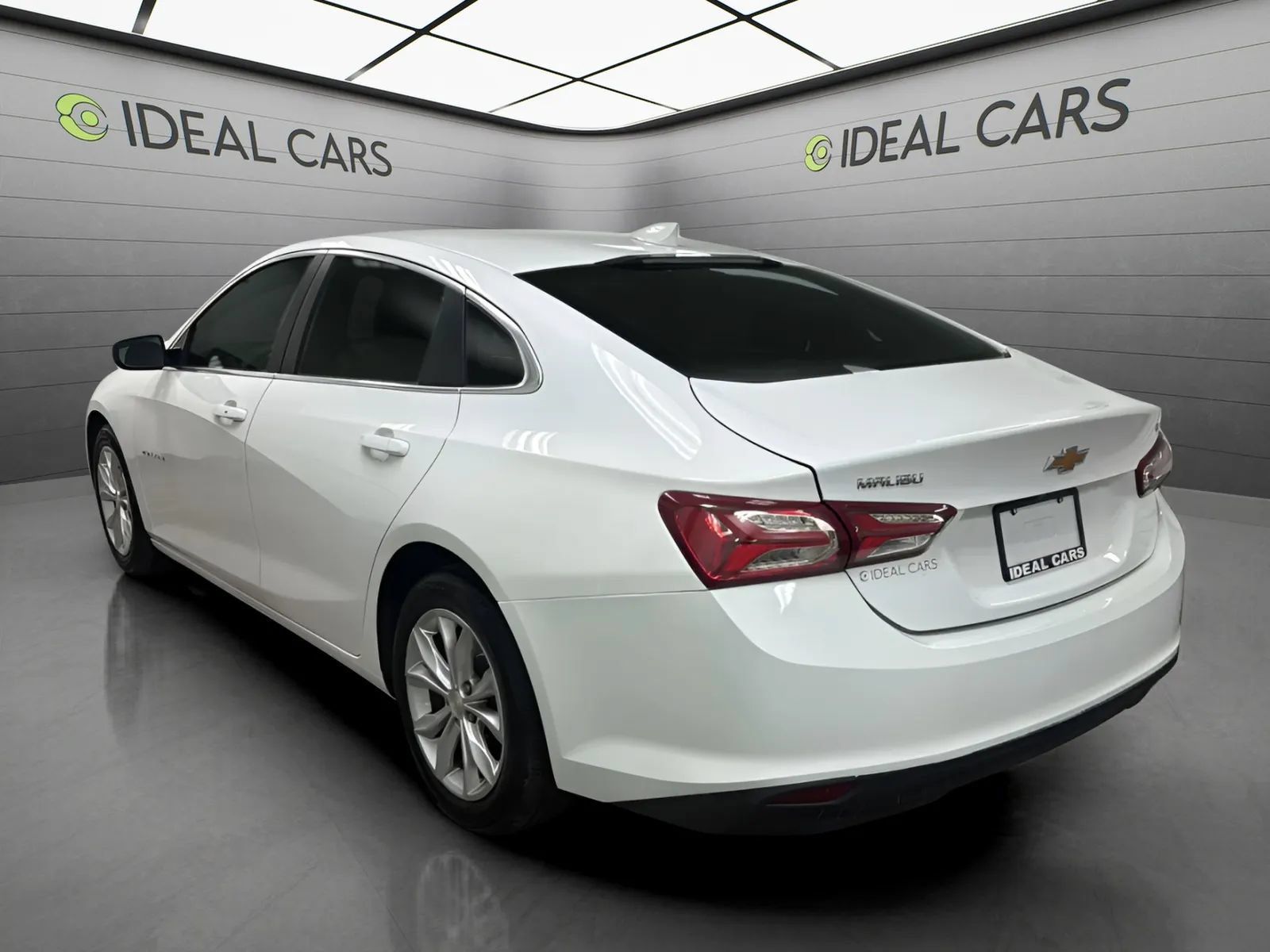 Used 2021 Chevrolet Malibu LT FWD image 7