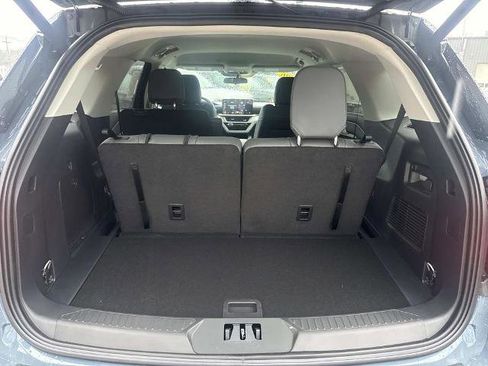 New 2026 Ford Explorer Active w/ Active Comfort Package AWD/4WD image 4